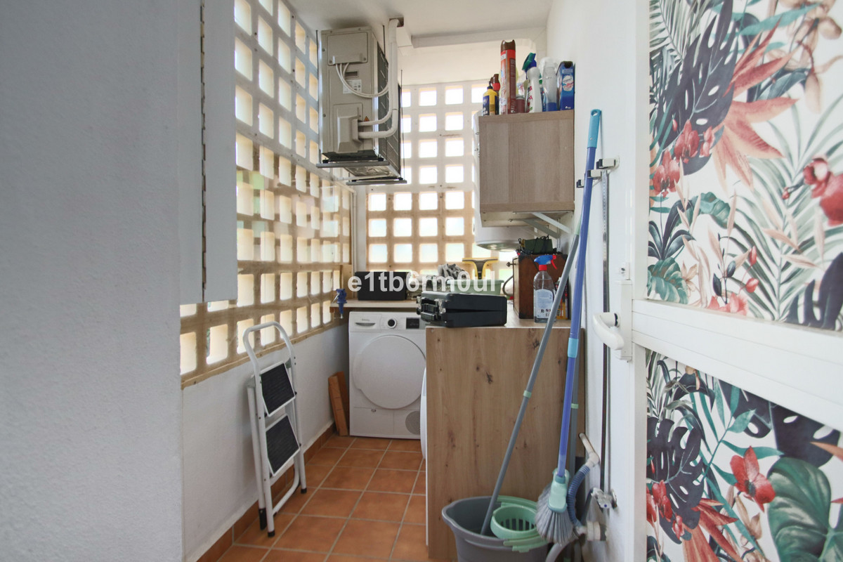 3 Bed Apartment for sale in Nagüeles Costa Del Sol, Málaga, Spain