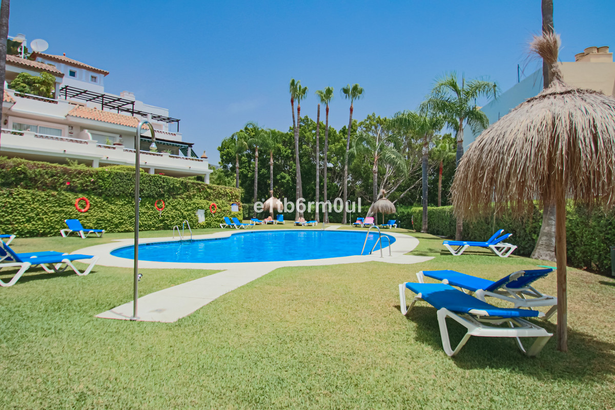 3 Bed Apartment for sale in Nagüeles Costa Del Sol, Málaga, Spain