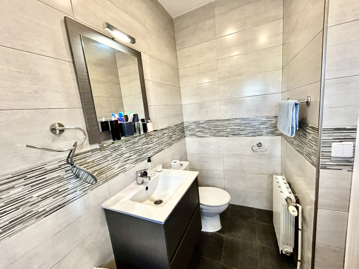 2 Bed Townhouse for sale in Villamartin Costa Blanca, Alicante, Spain