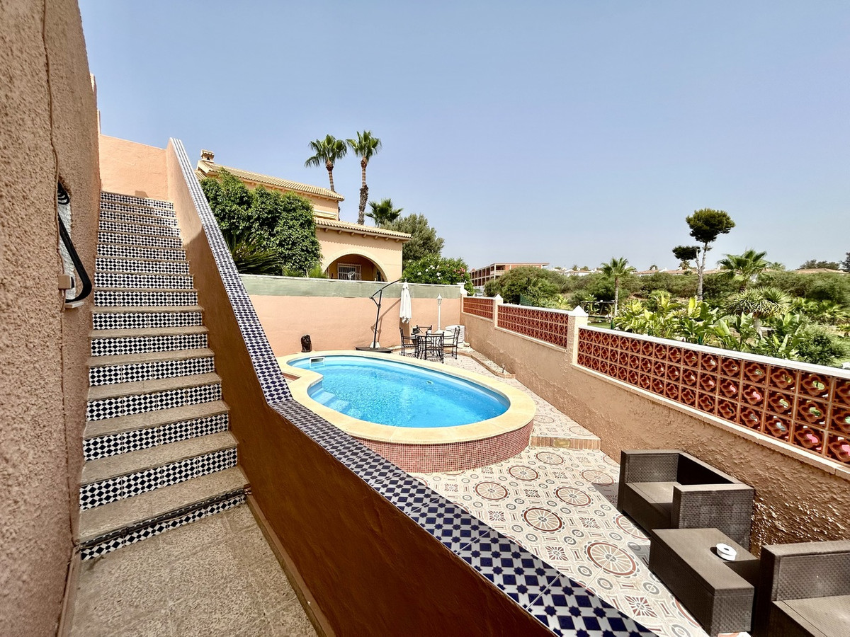 2 Bed Townhouse for sale in Villamartin Costa Blanca, Alicante, Spain