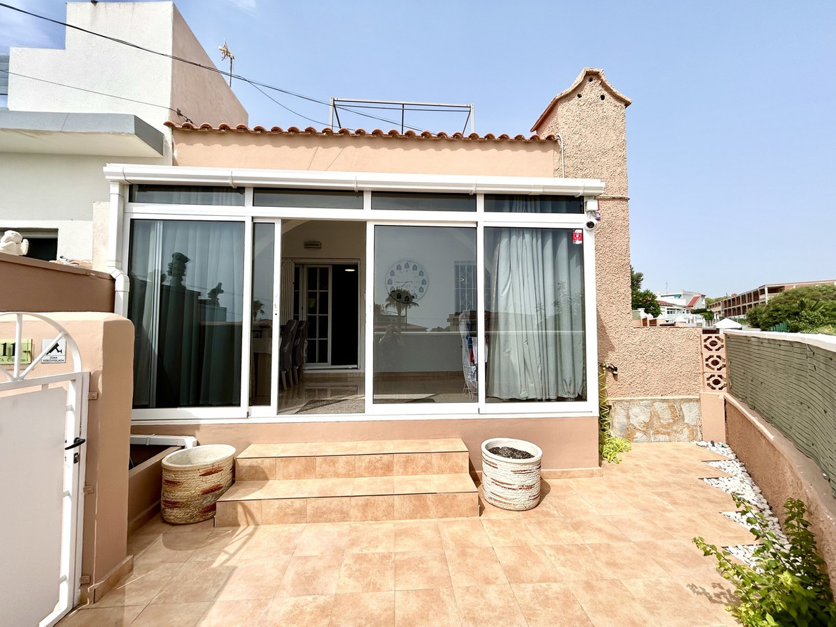 2 Bed Townhouse for sale in Villamartin Costa Blanca, Alicante, Spain