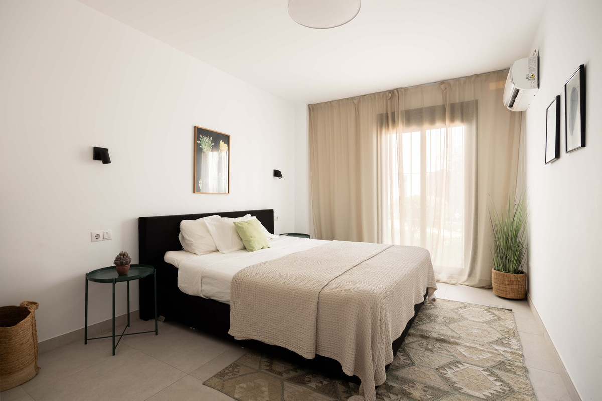 3 Bed Apartment for sale in Nueva Andalucía Costa Del Sol, Málaga, Spain