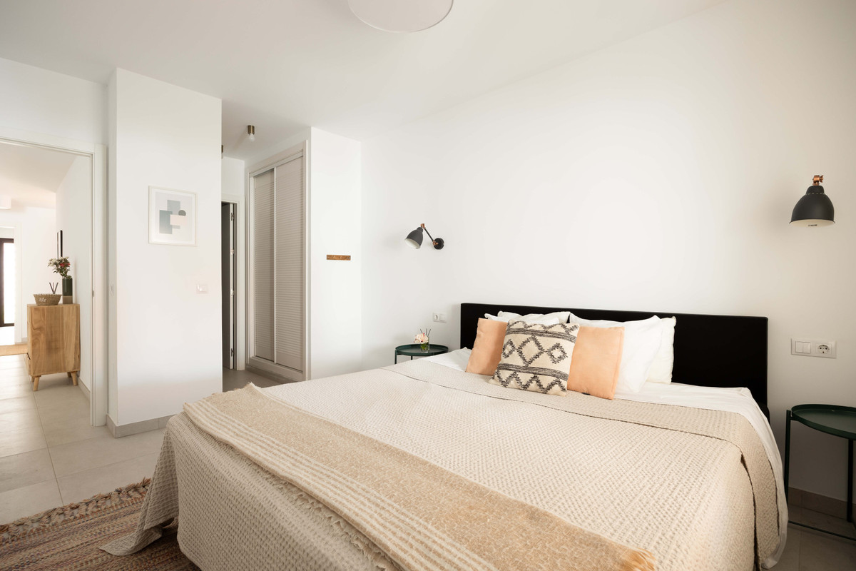 3 Bed Apartment for sale in Nueva Andalucía Costa Del Sol, Málaga, Spain