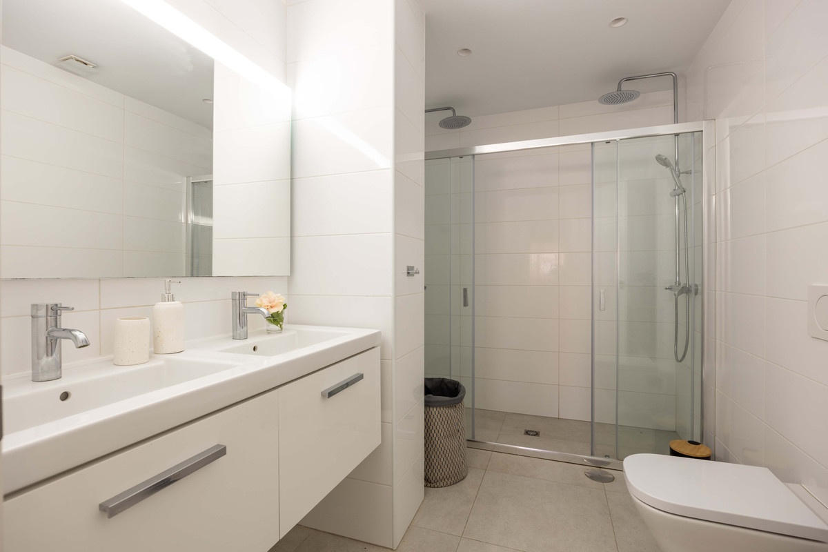 3 Bed Apartment for sale in Nueva Andalucía Costa Del Sol, Málaga, Spain