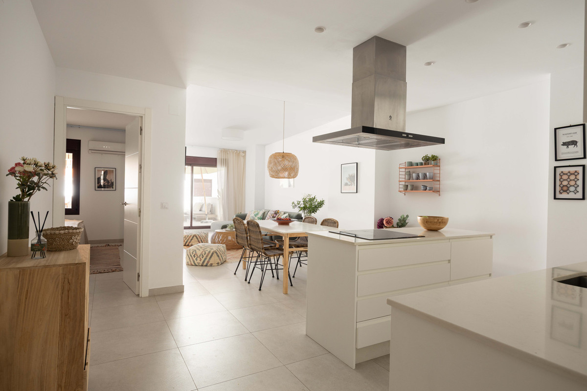 3 Bed Apartment for sale in Nueva Andalucía Costa Del Sol, Málaga, Spain