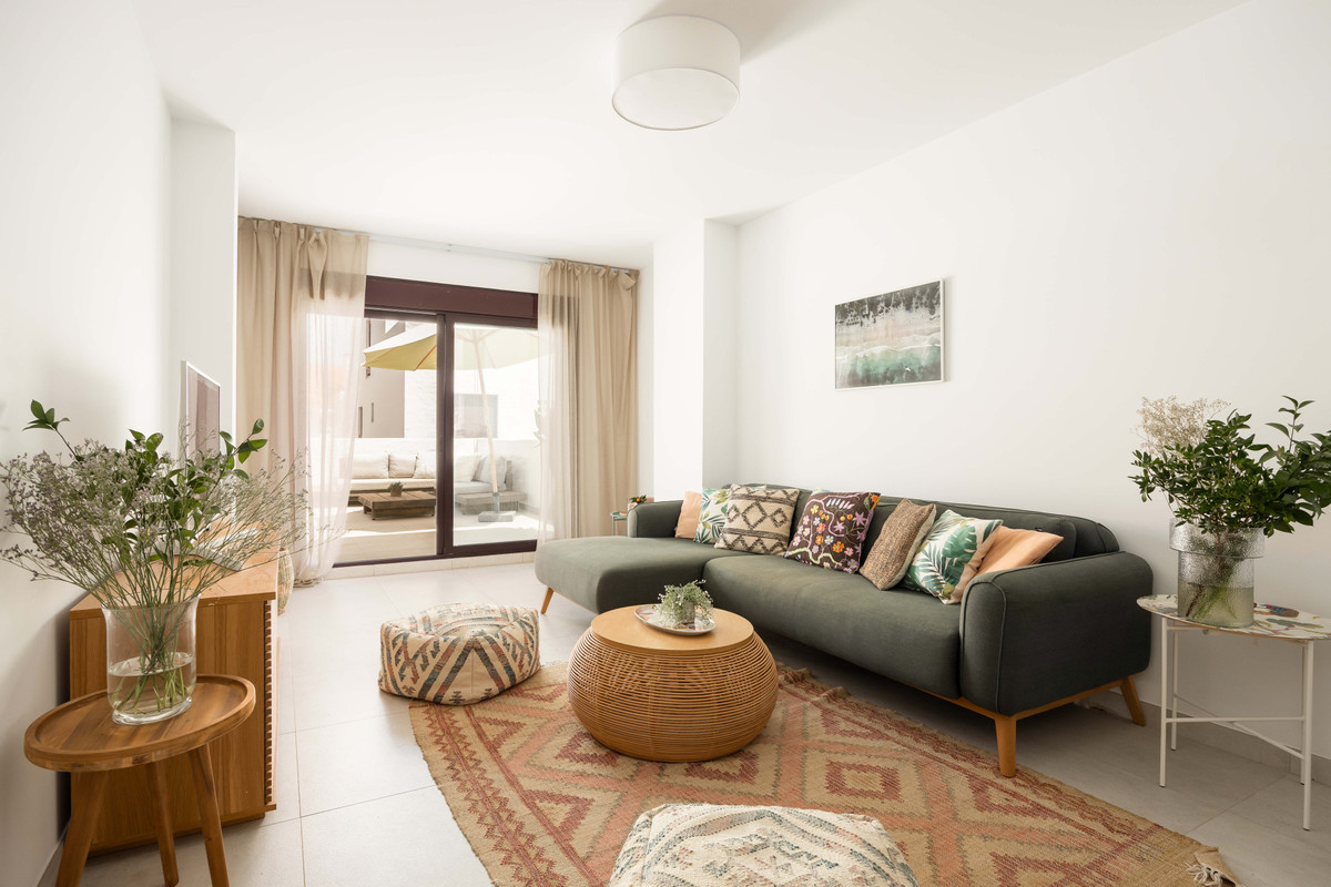 3 Bed Apartment for sale in Nueva Andalucía Costa Del Sol, Málaga, Spain