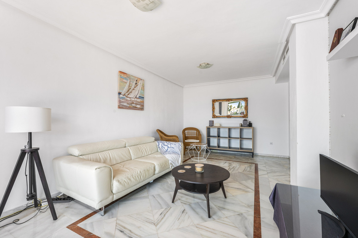 Se vende Apartamento Planta Media de 2 dormitorios en Costa Del Sol, Málaga, España