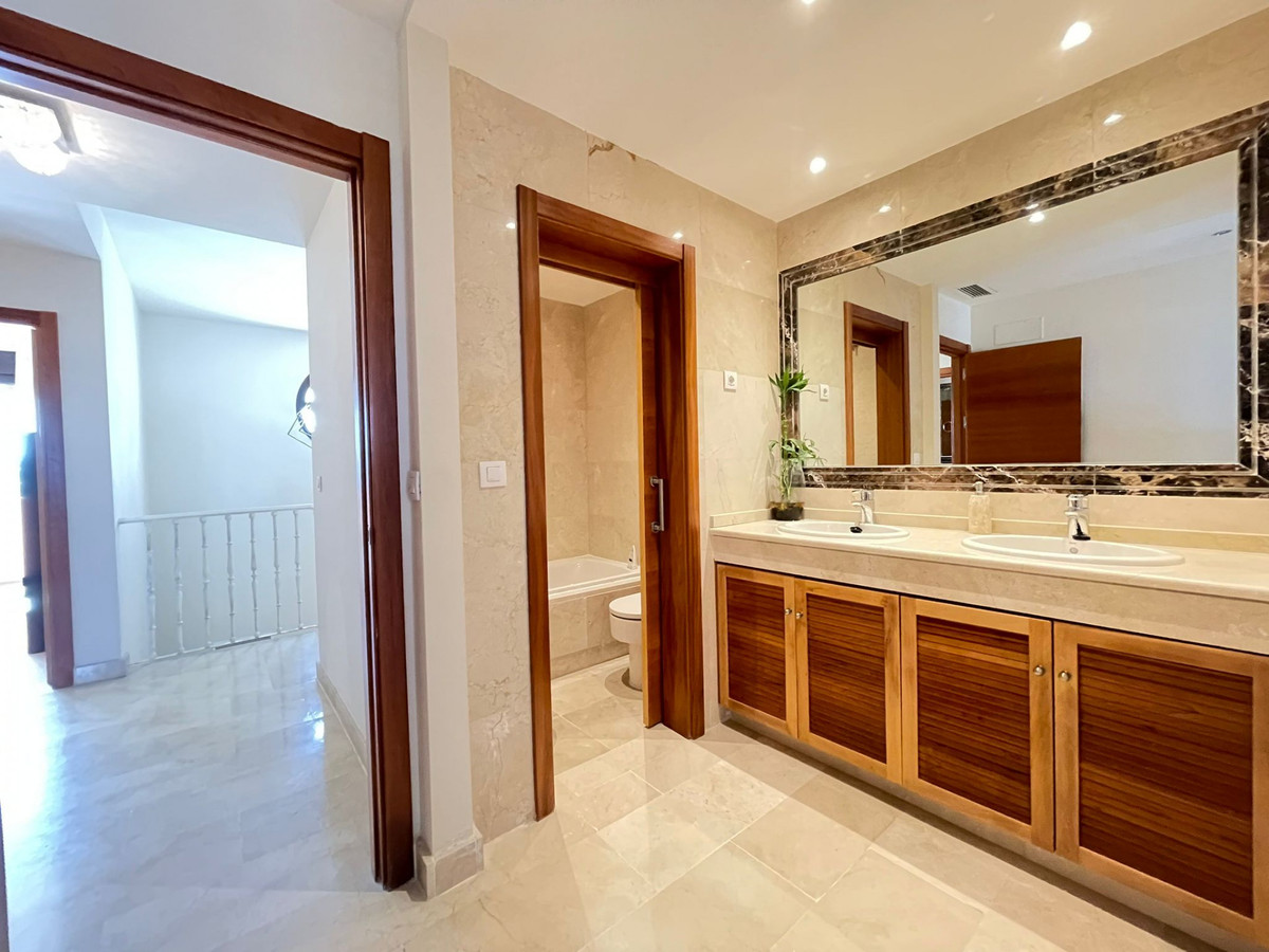 3 Bed Townhouse for sale in Estepona Costa Del Sol, Málaga, Spain