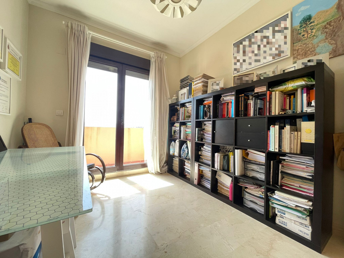 3 Bed Townhouse for sale in Estepona Costa Del Sol, Málaga, Spain