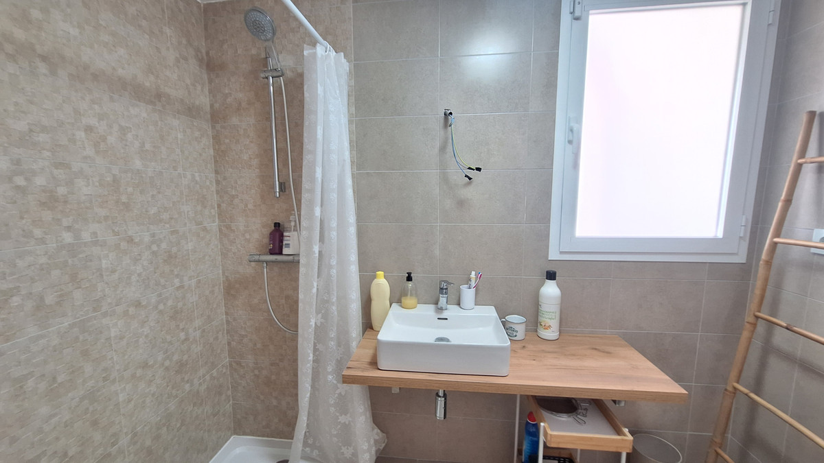 3 Bed Apartment for sale in Estepona Costa Del Sol, Málaga, Spain