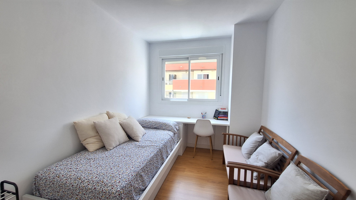 3 Bed Apartment for sale in Estepona Costa Del Sol, Málaga, Spain