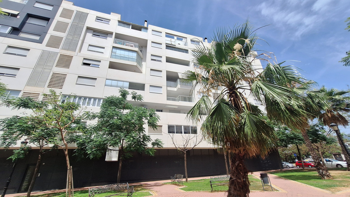 3 Bed Apartment for sale in Estepona Costa Del Sol, Málaga, Spain