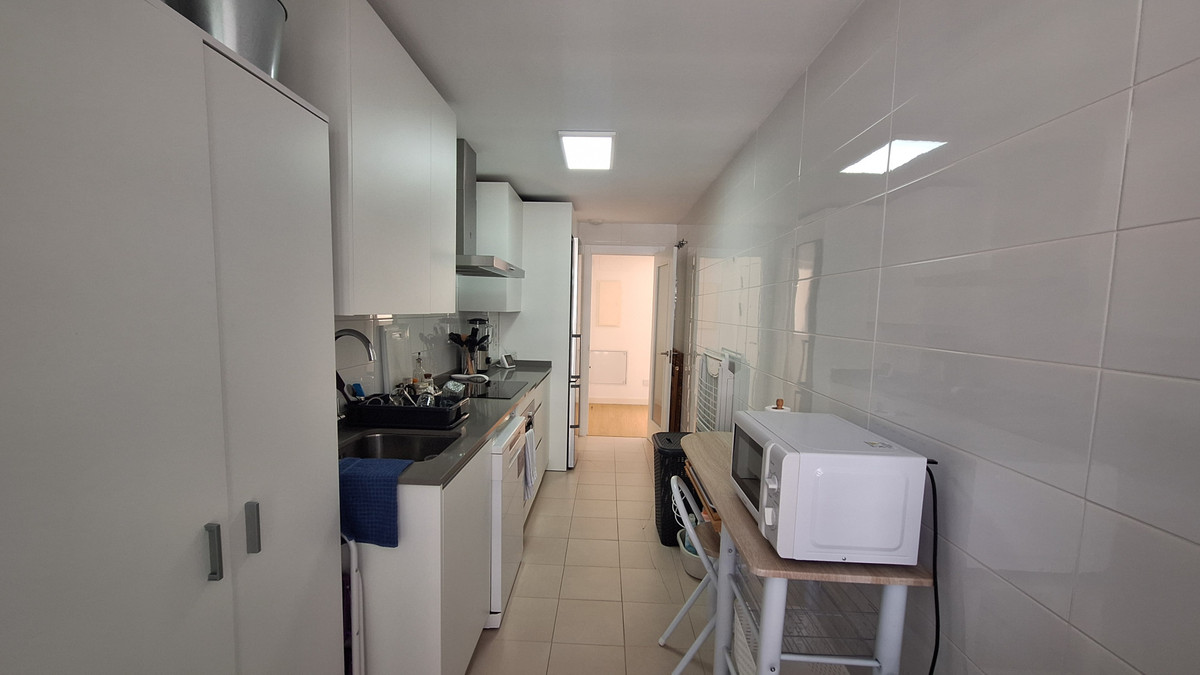3 Bed Apartment for sale in Estepona Costa Del Sol, Málaga, Spain