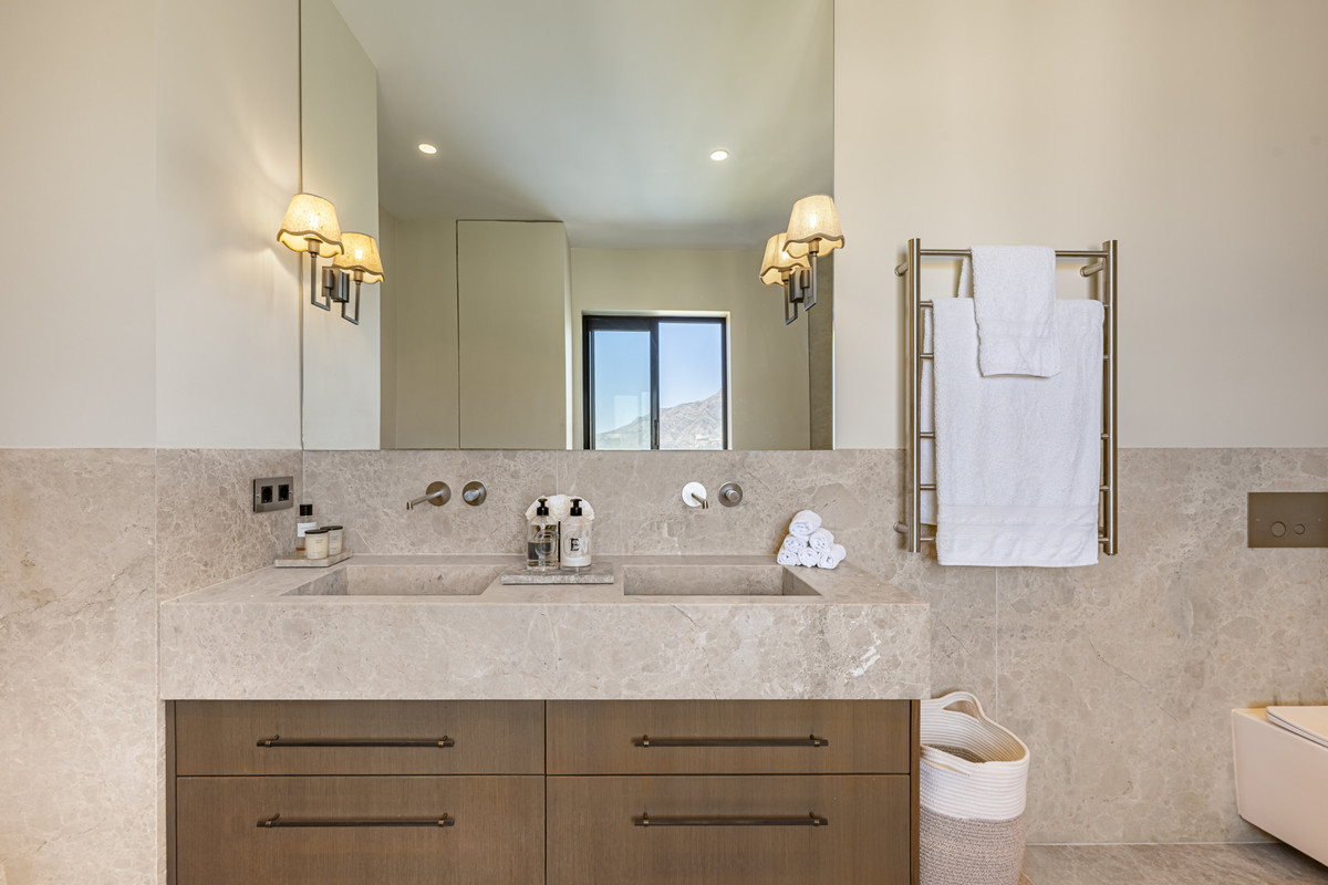 3 Bed Apartment for sale in La Quinta Costa Del Sol, Málaga, Spain