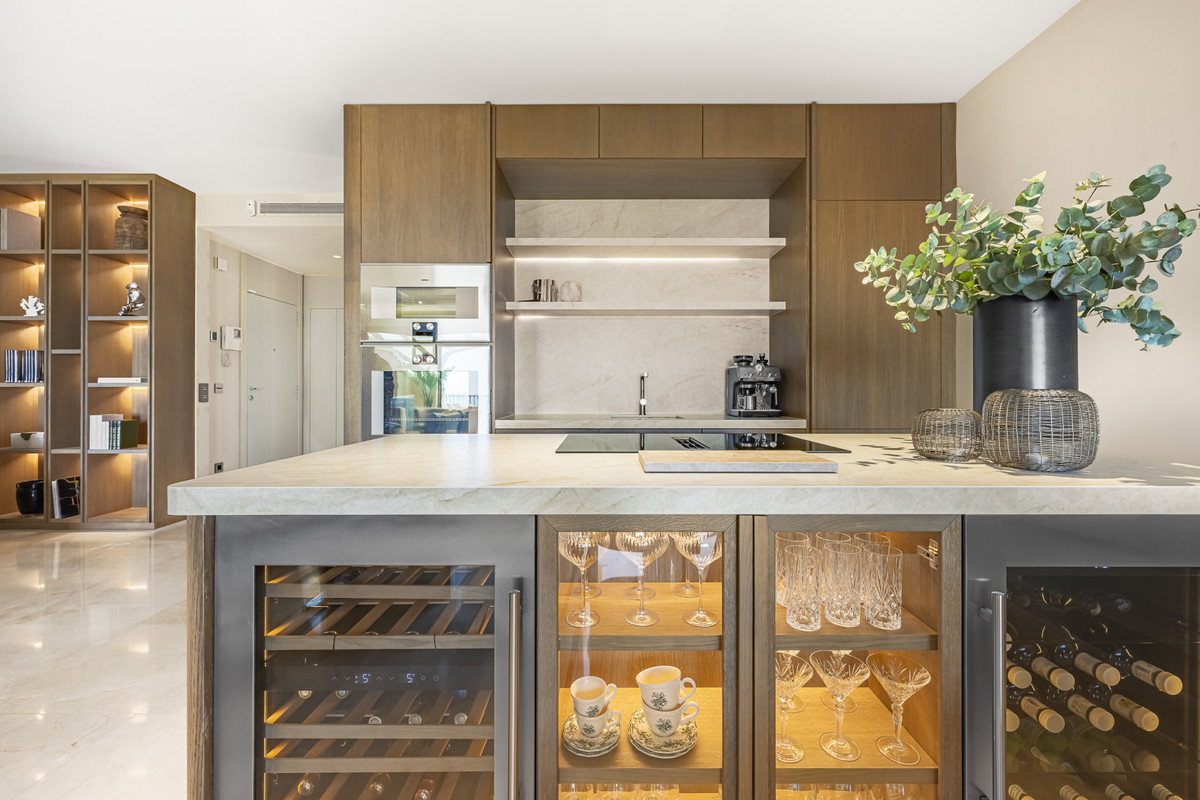 3 Bed Apartment for sale in La Quinta Costa Del Sol, Málaga, Spain