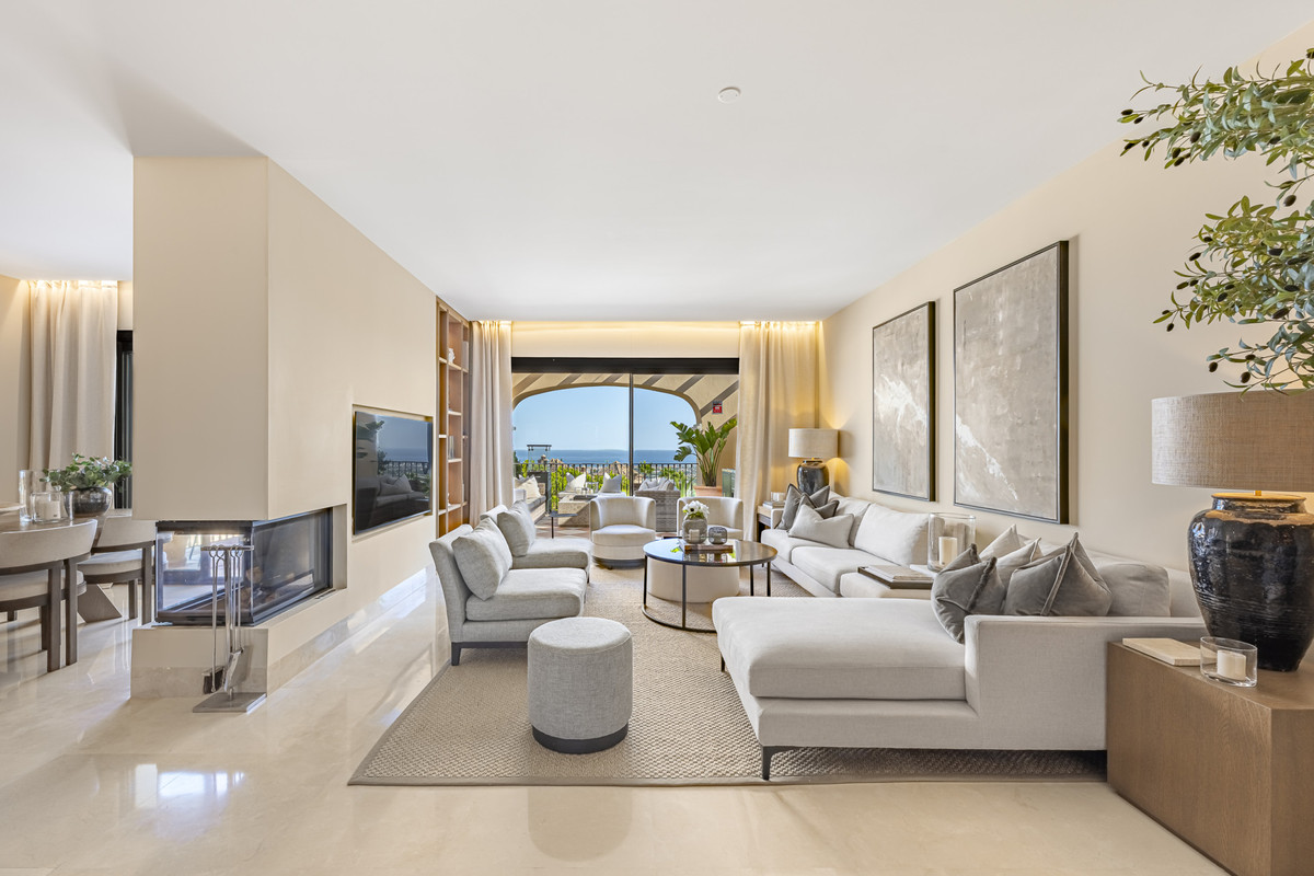 3 Bed Apartment for sale in La Quinta Costa Del Sol, Málaga, Spain