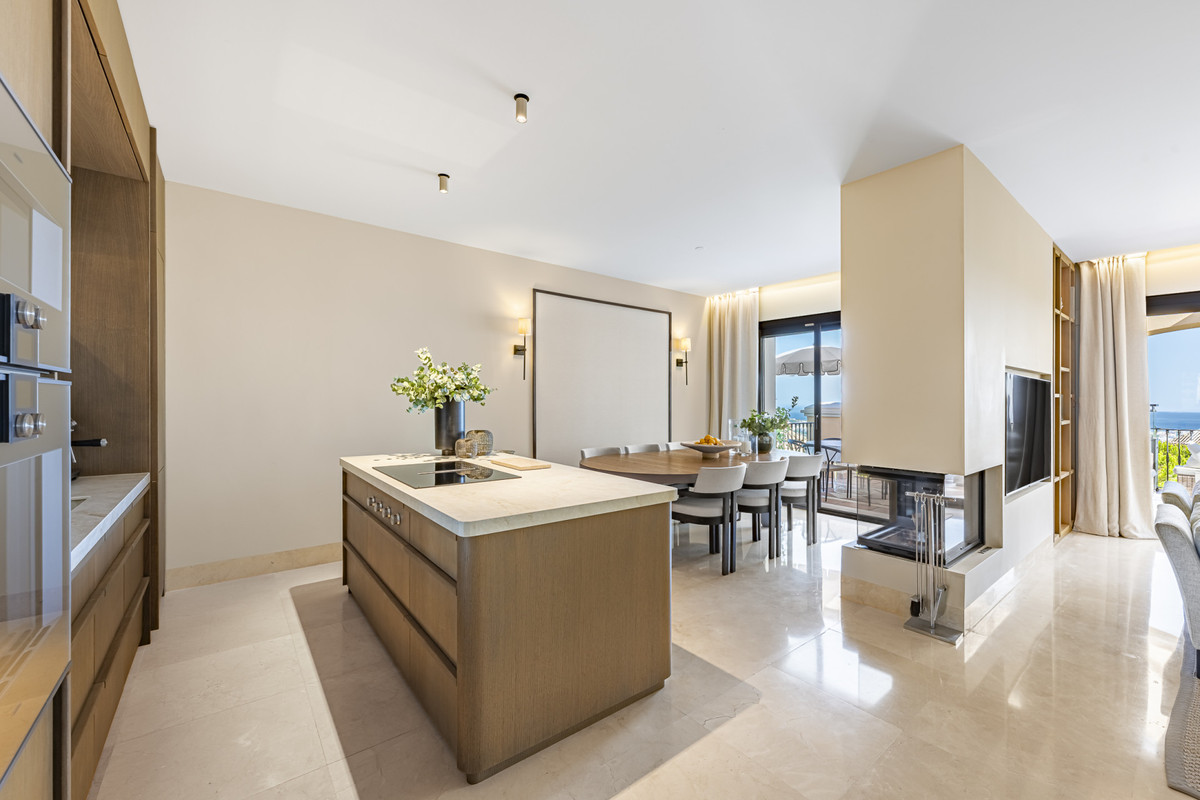 3 Bed Apartment for sale in La Quinta Costa Del Sol, Málaga, Spain