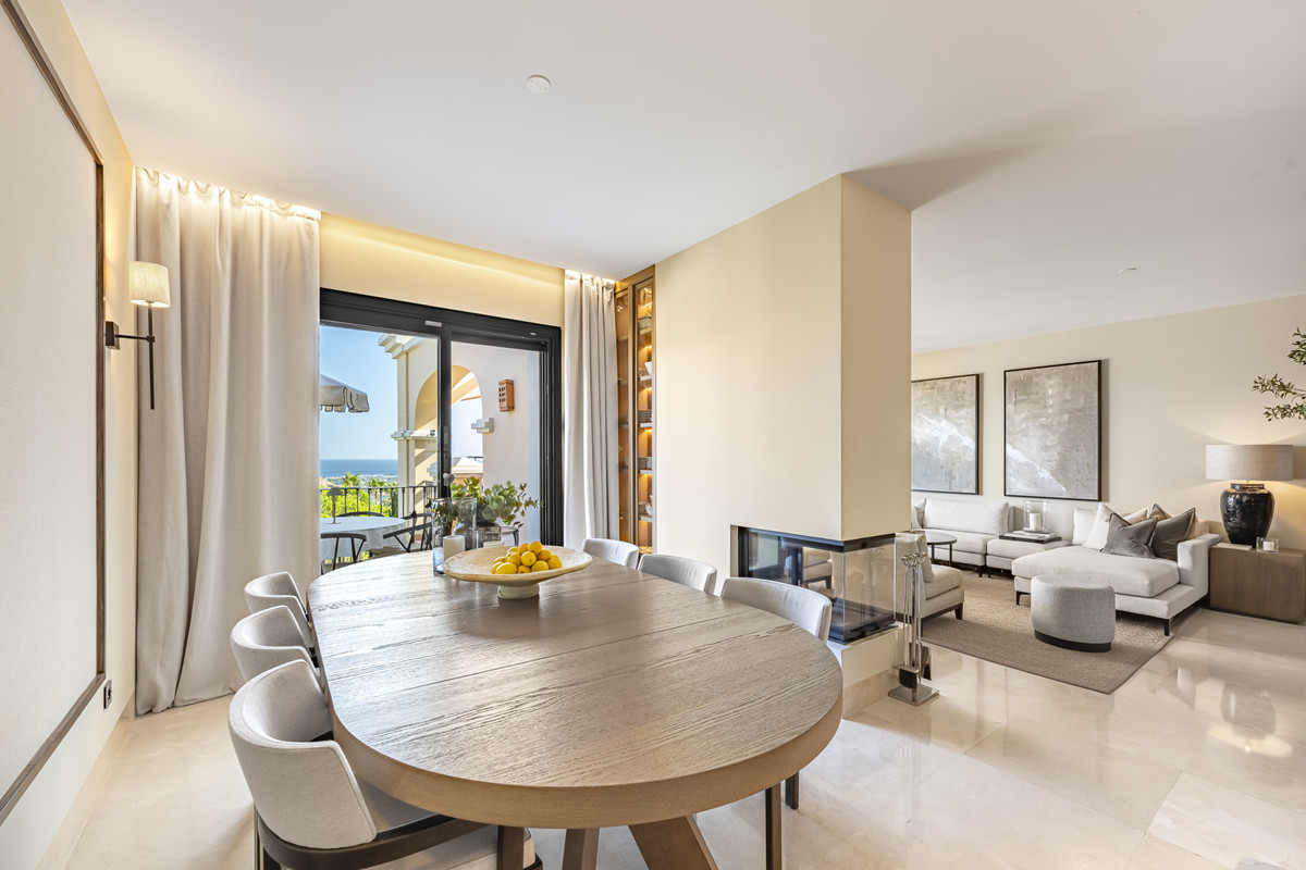 3 Bed Apartment for sale in La Quinta Costa Del Sol, Málaga, Spain