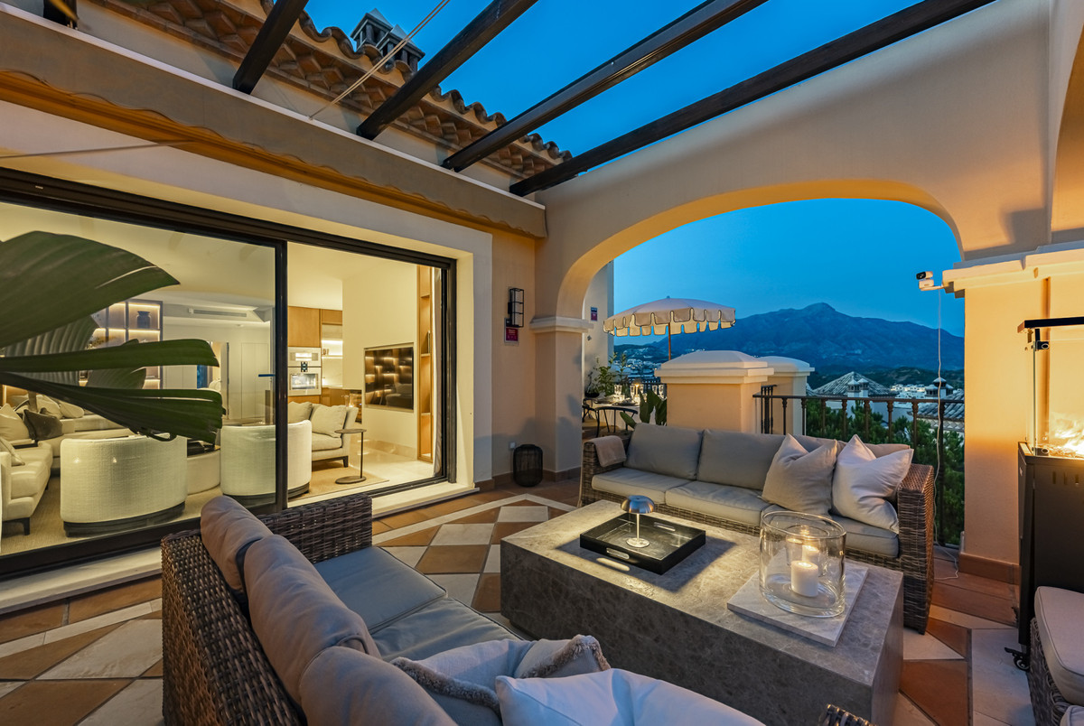 3 Bed Apartment for sale in La Quinta Costa Del Sol, Málaga, Spain