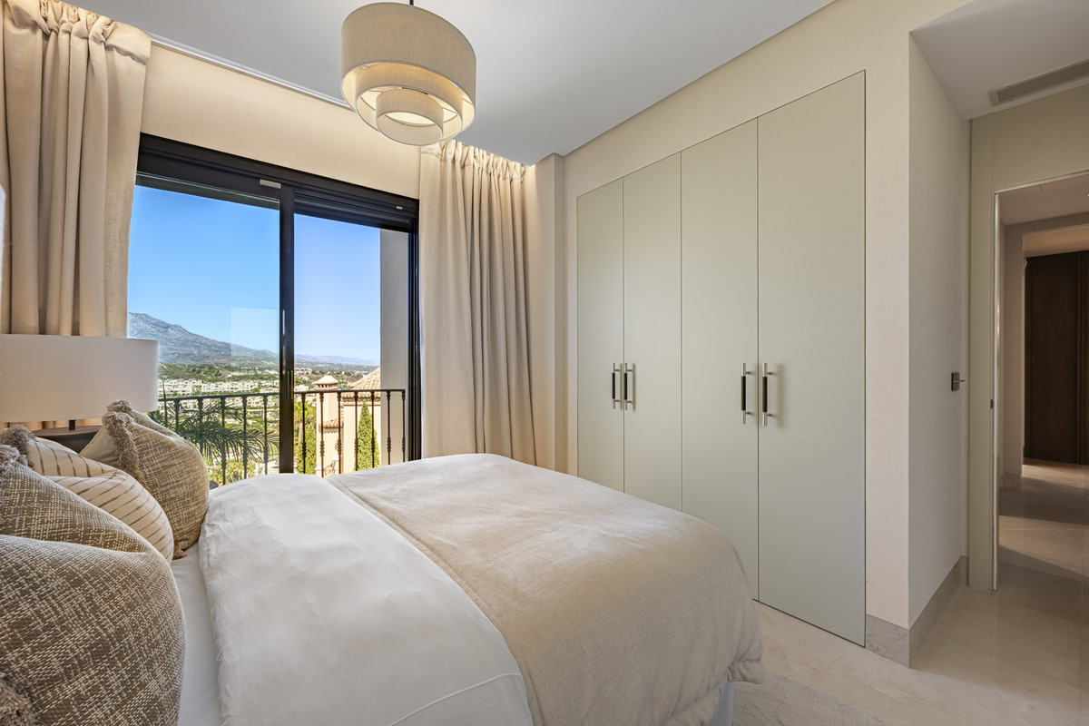 3 Bed Apartment for sale in La Quinta Costa Del Sol, Málaga, Spain