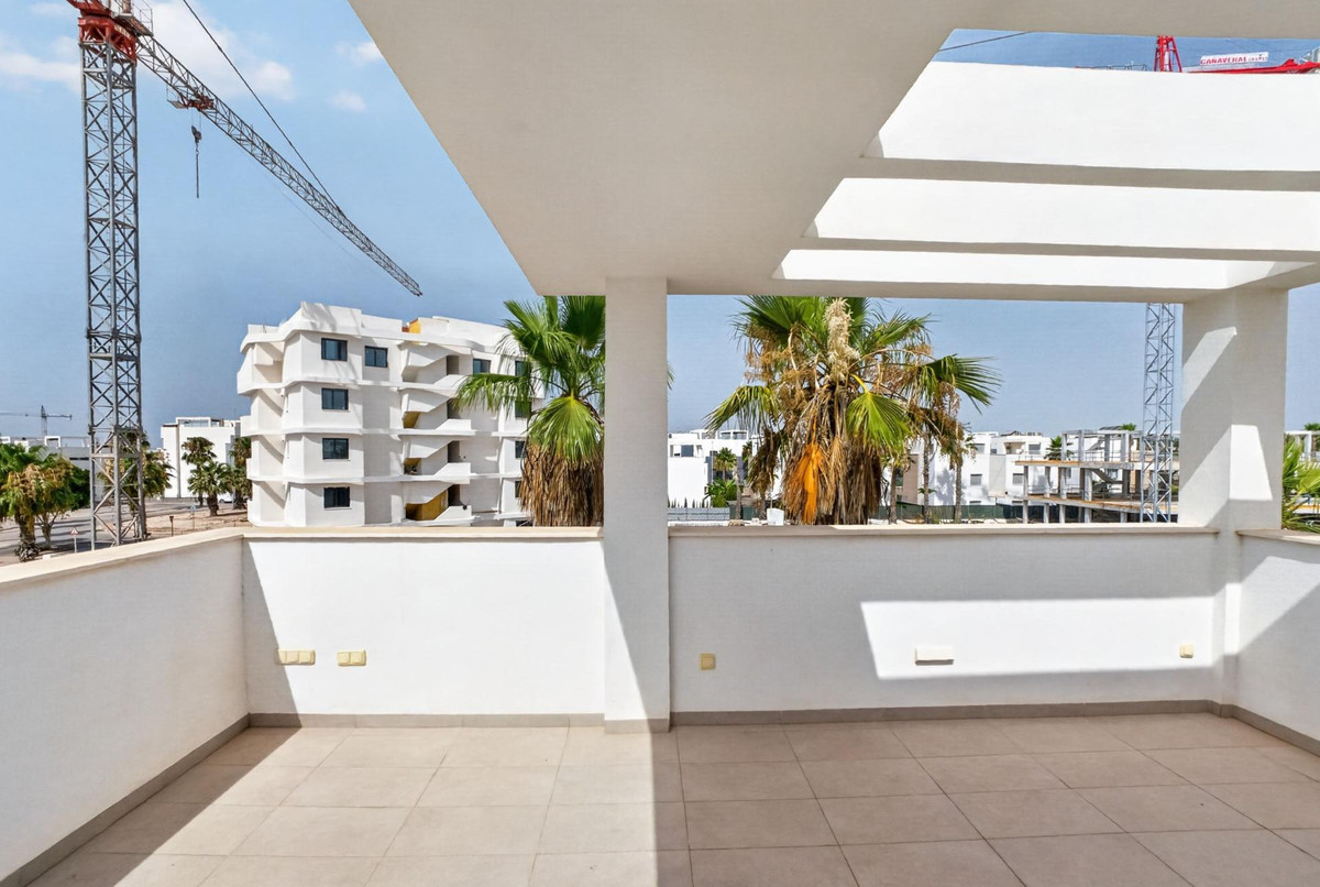 3 Bed Townhouse for sale in Urbanización El Raso Costa Blanca, Alicante, Spain