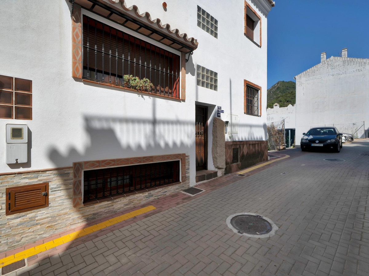 6 Bed Commercial unit for sale in Ojén Costa Del Sol, Málaga, Spain