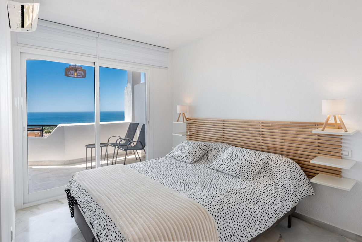 2 Bed Apartment for sale in Calahonda Costa Del Sol, Málaga, Spain