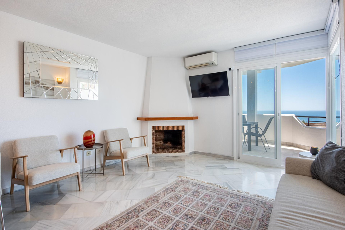 2 Bed Apartment for sale in Calahonda Costa Del Sol, Málaga, Spain