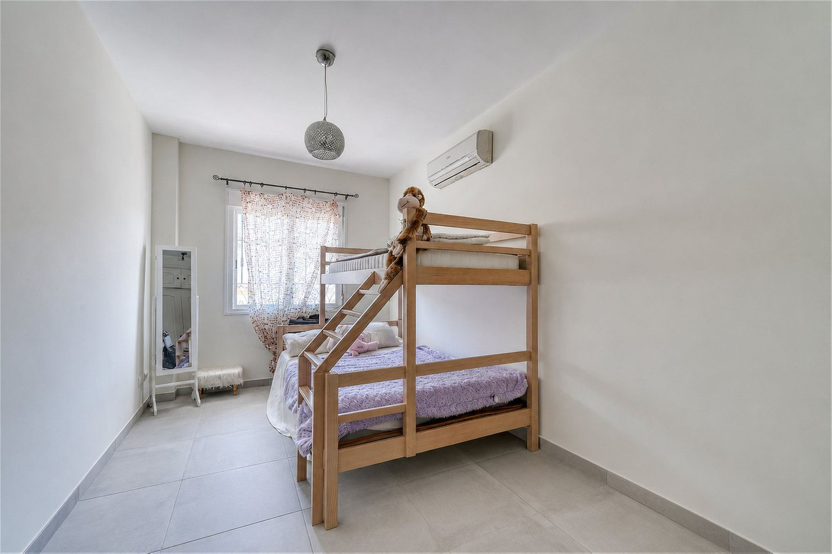 3 Bed Townhouse for sale in Casares Costa Del Sol, Málaga, Spain