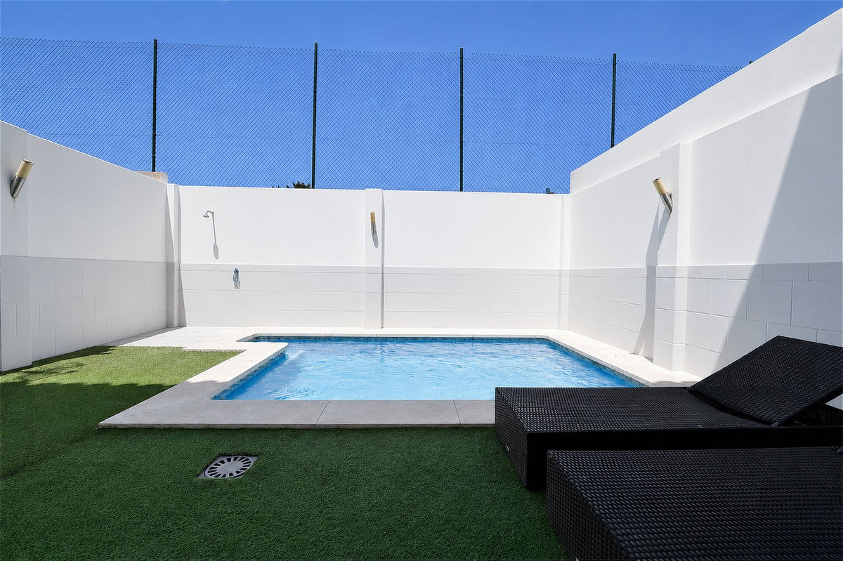 3 Bed Townhouse for sale in Casares Costa Del Sol, Málaga, Spain