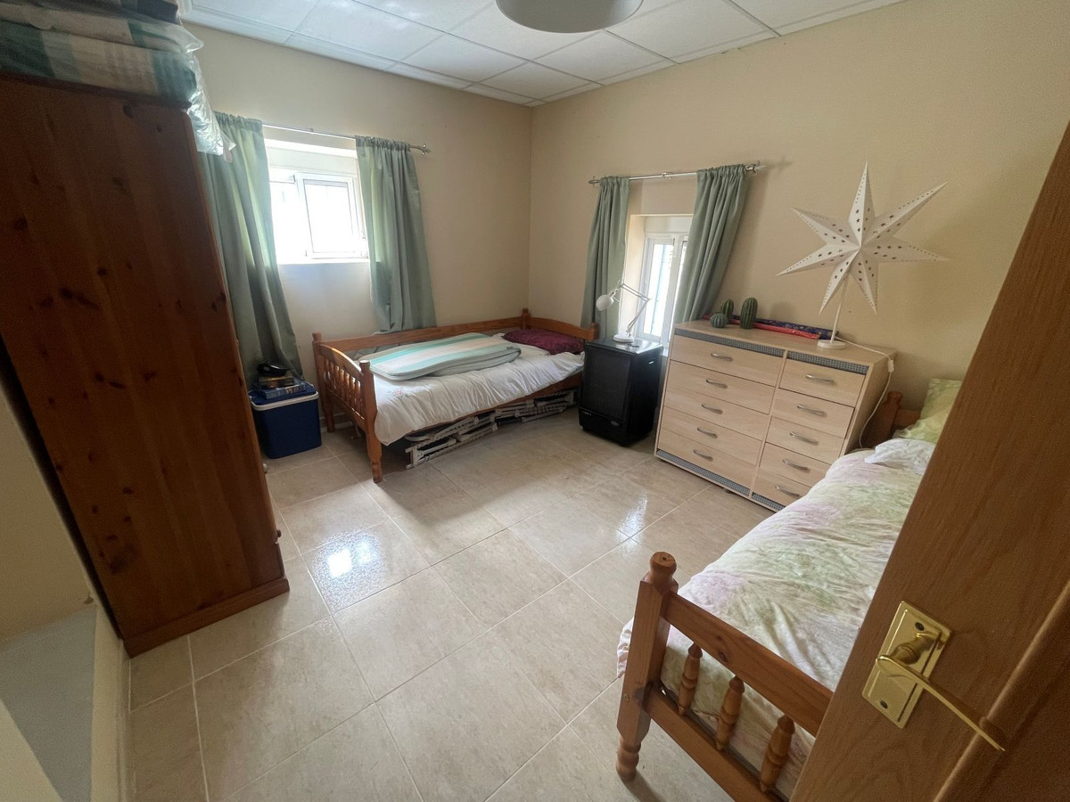 3 Bed Townhouse for sale in Alora Costa Del Sol, Málaga, Spain