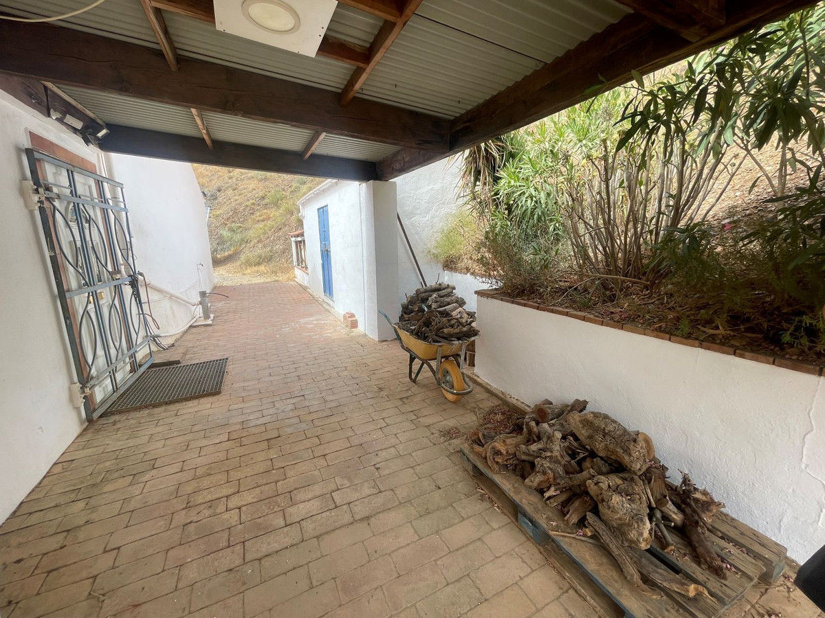 3 Bed Townhouse for sale in Alora Costa Del Sol, Málaga, Spain