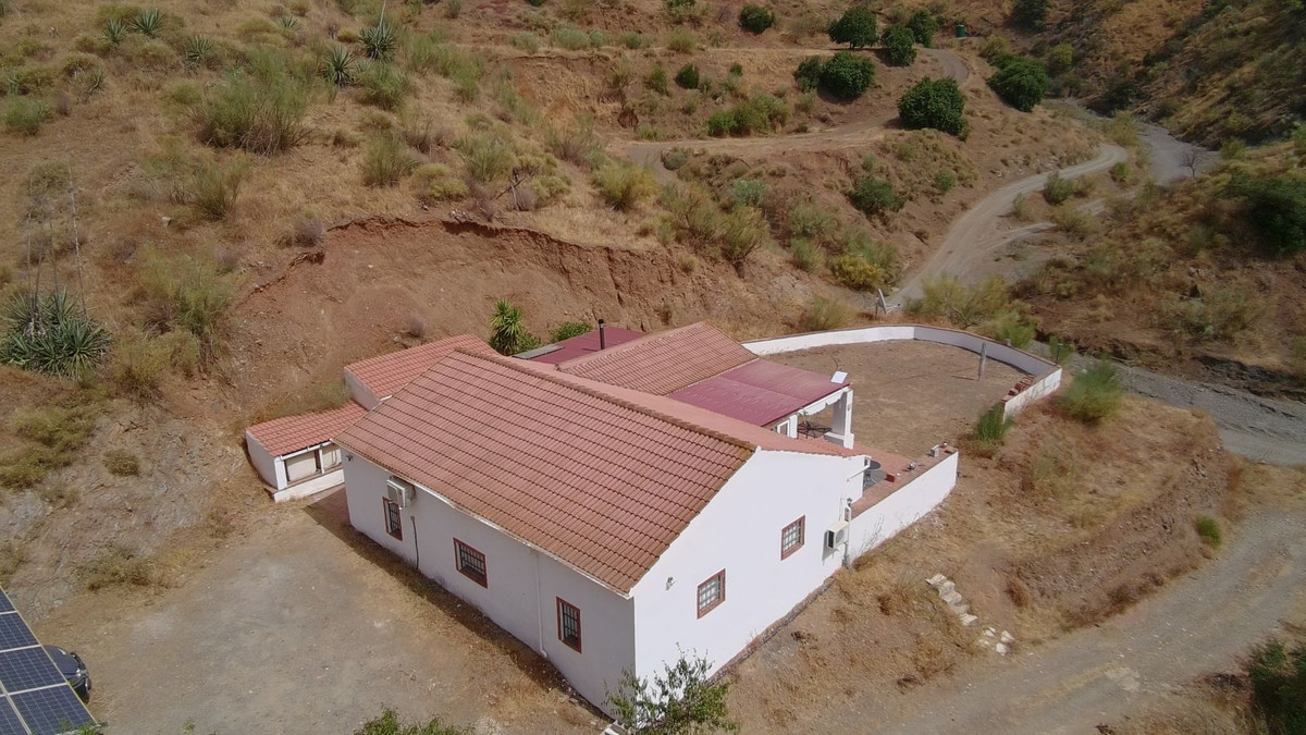 3 Bed Townhouse for sale in Alora Costa Del Sol, Málaga, Spain