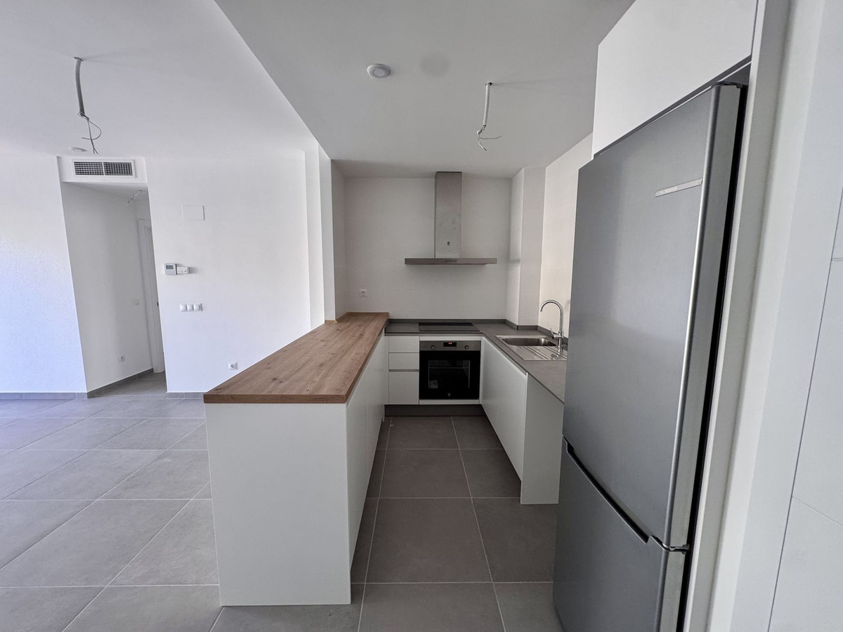 Se vende Apartamento Planta Media de 2 dormitorios en Costa Del Sol, Málaga, España