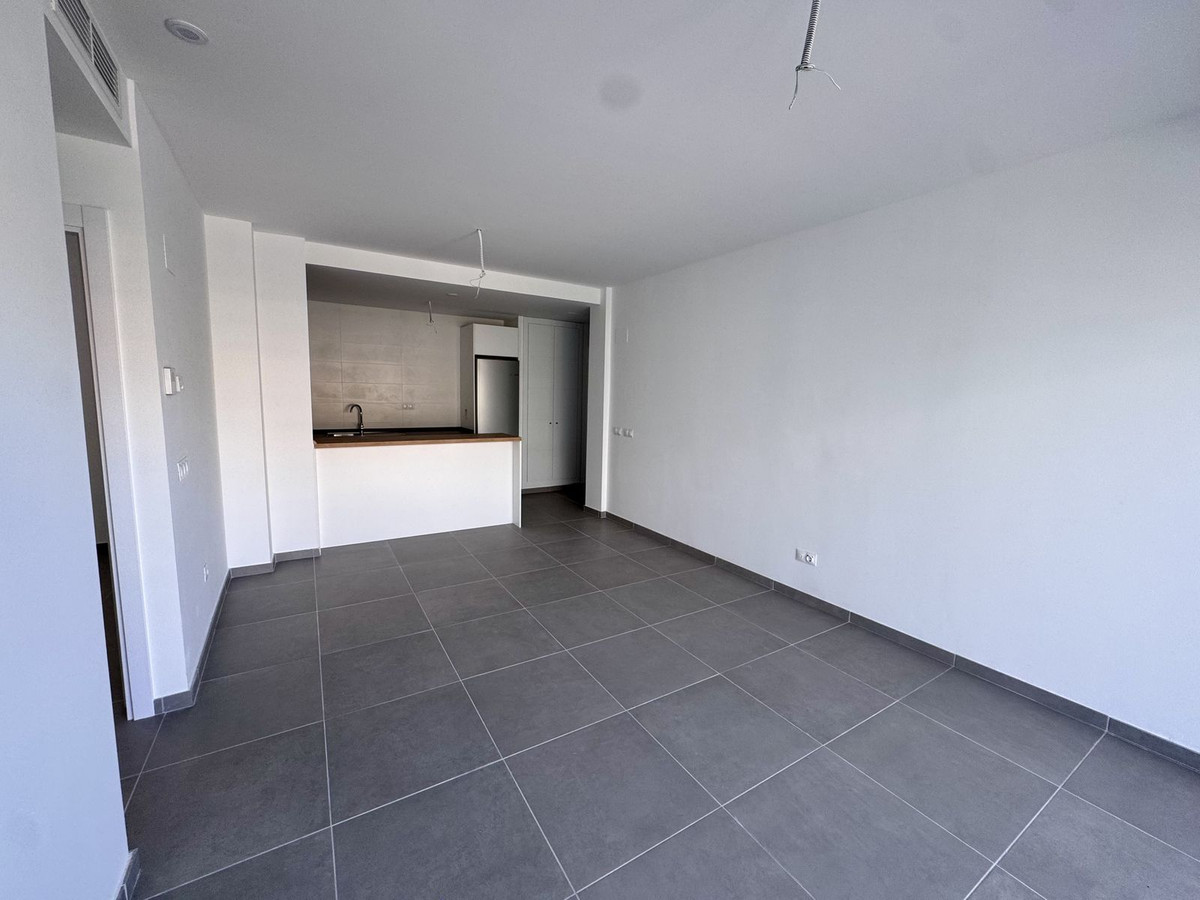 Se vende Apartamento Planta Media de 2 dormitorios en Costa Del Sol, Málaga, España