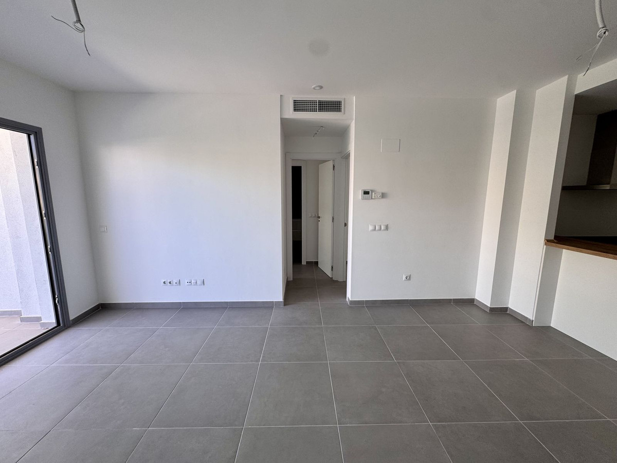 Se vende Apartamento Planta Media de 2 dormitorios en Costa Del Sol, Málaga, España