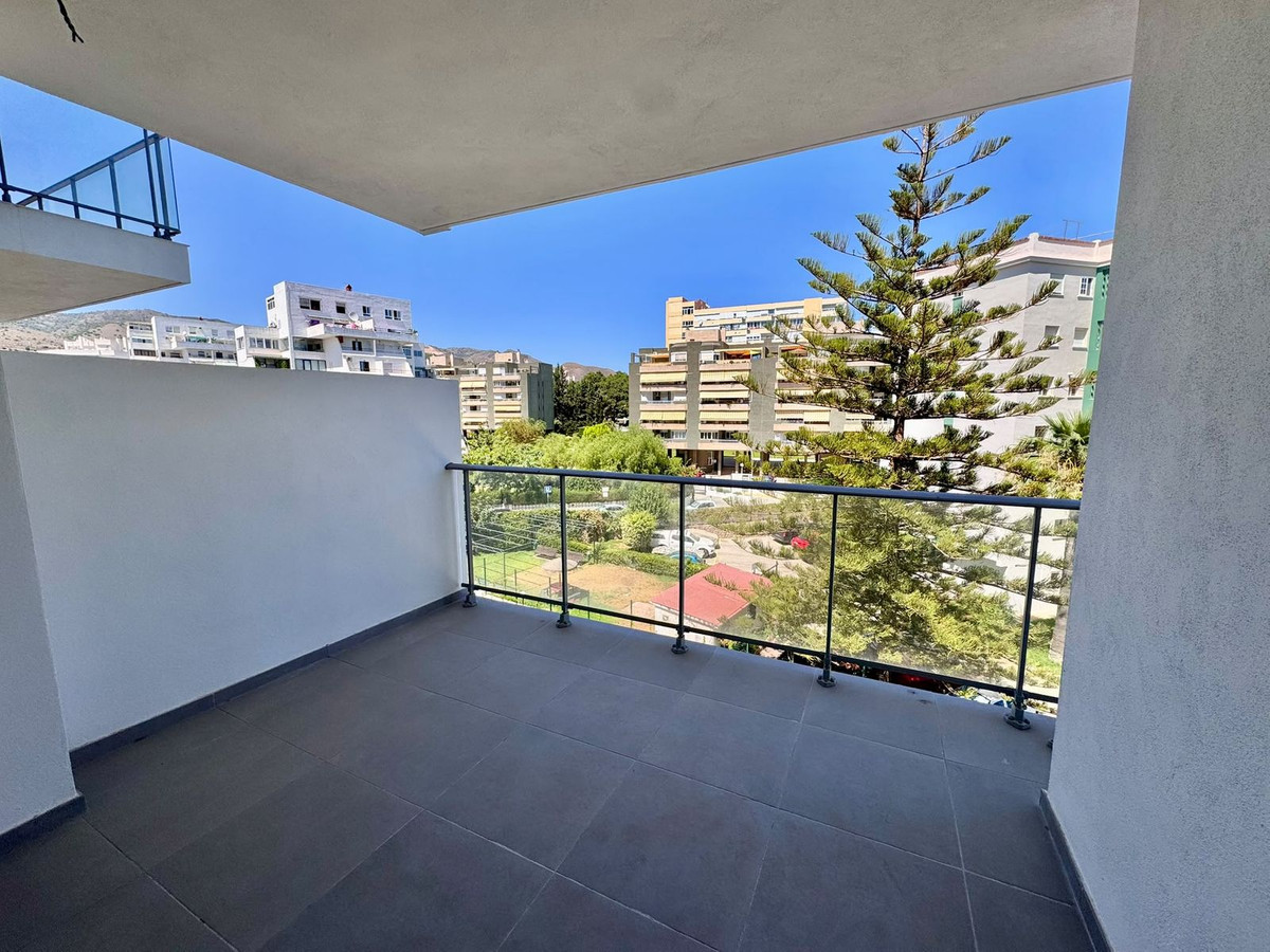 Se vende Apartamento Planta Media de 2 dormitorios en Costa Del Sol, Málaga, España