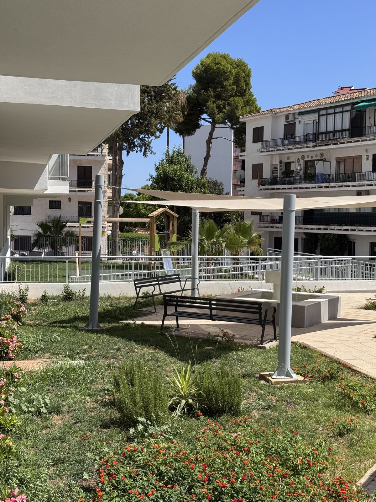Se vende Apartamento Planta Media de 2 dormitorios en Costa Del Sol, Málaga, España