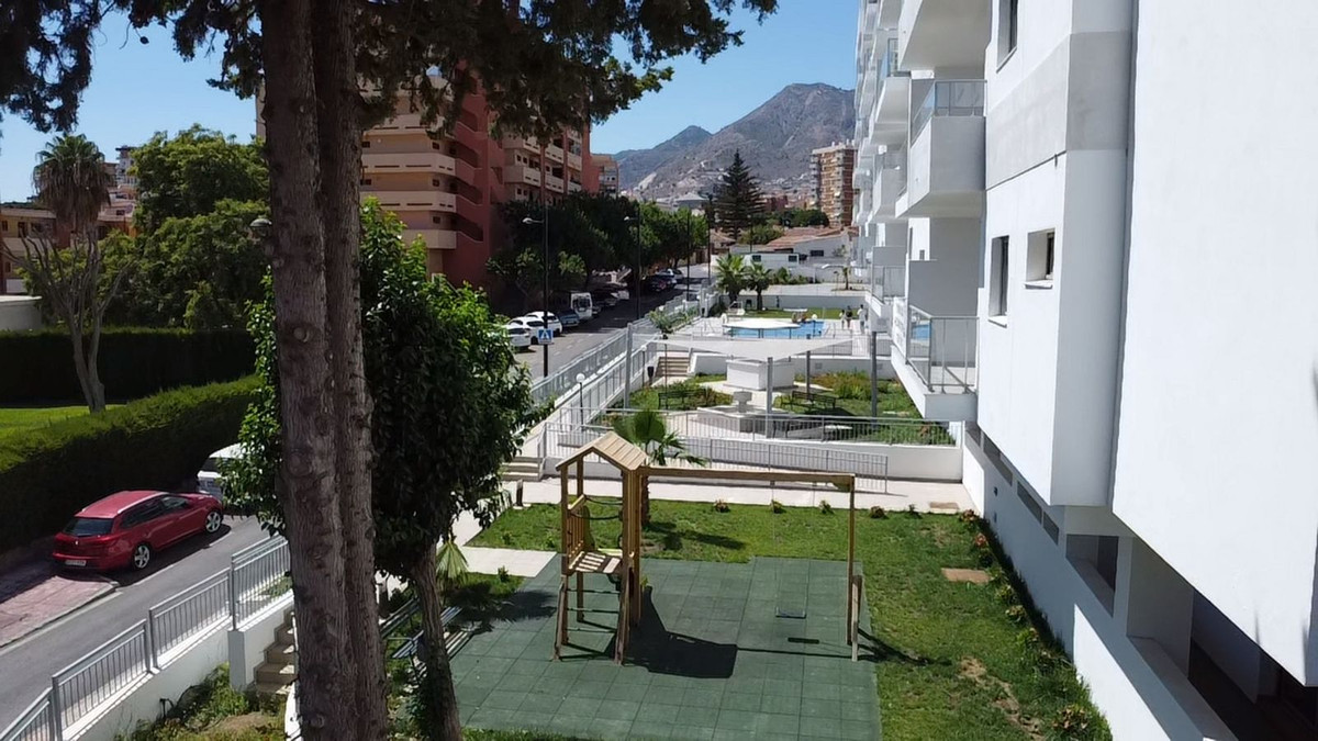Se vende Apartamento Planta Media de 2 dormitorios en Costa Del Sol, Málaga, España