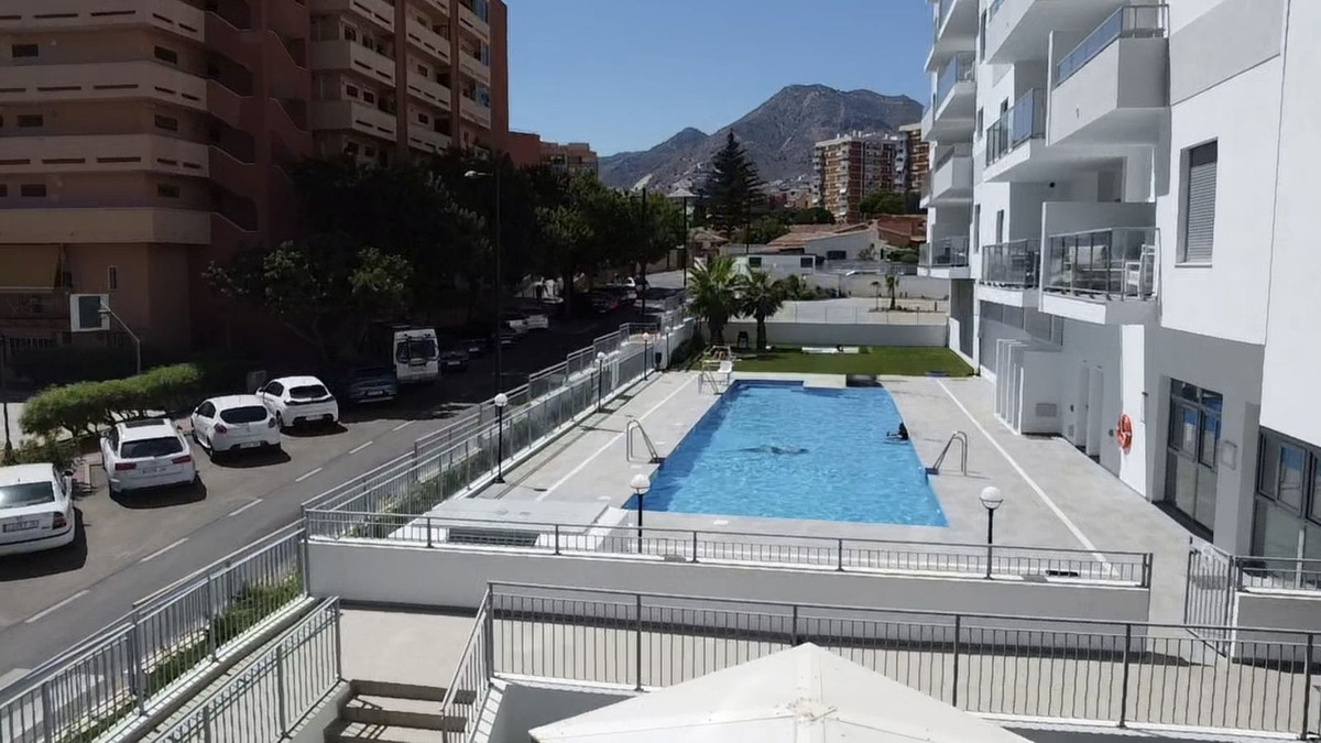 Se vende Apartamento Planta Media de 2 dormitorios en Costa Del Sol, Málaga, España