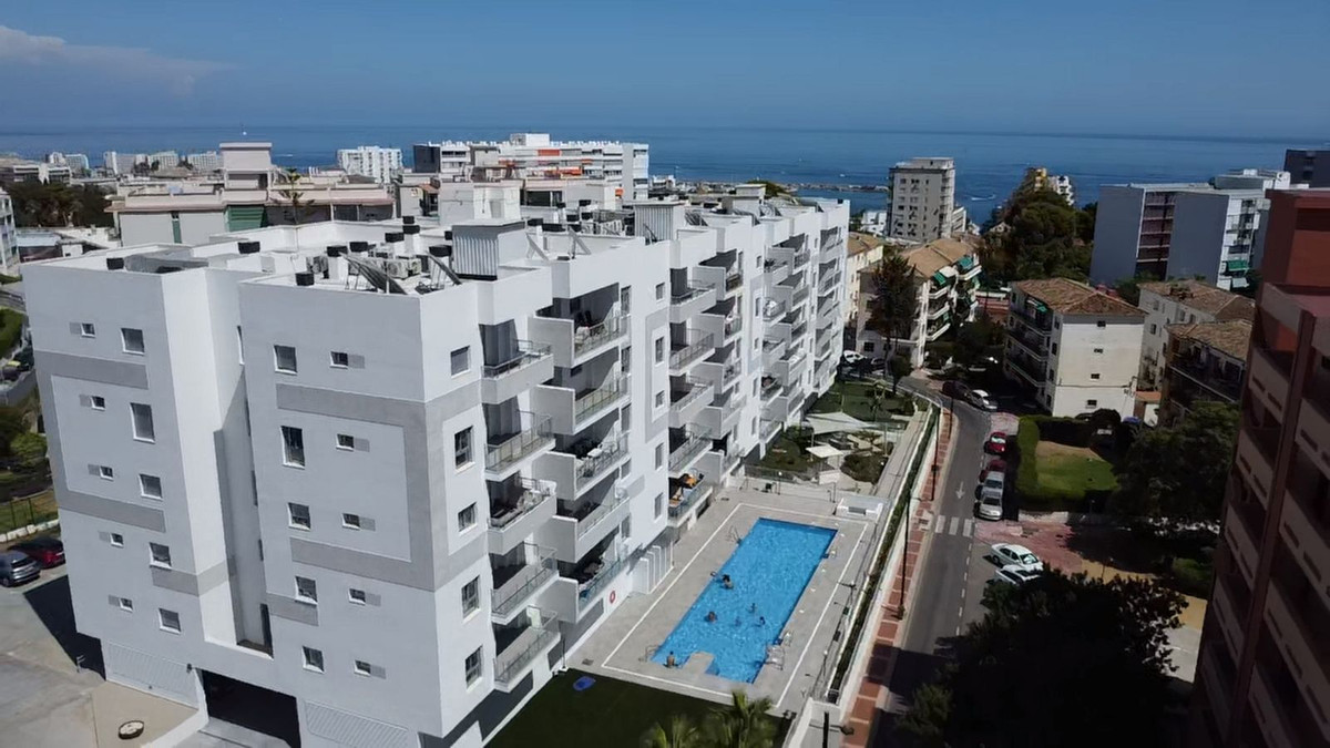 Se vende Apartamento Planta Media de 2 dormitorios en Costa Del Sol, Málaga, España