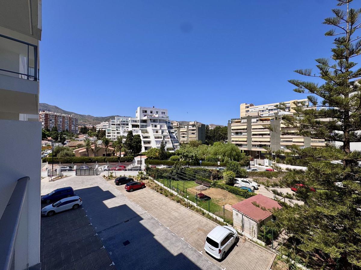 Se vende Apartamento Planta Media de 2 dormitorios en Costa Del Sol, Málaga, España