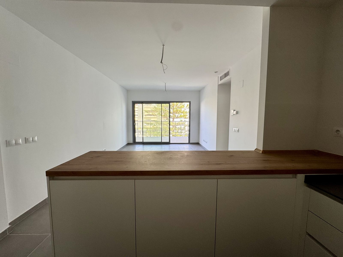 Se vende Apartamento Planta Media de 2 dormitorios en Costa Del Sol, Málaga, España