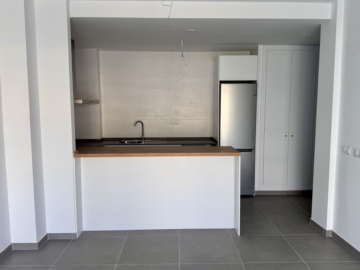 Se vende Apartamento Planta Media de 2 dormitorios en Costa Del Sol, Málaga, España
