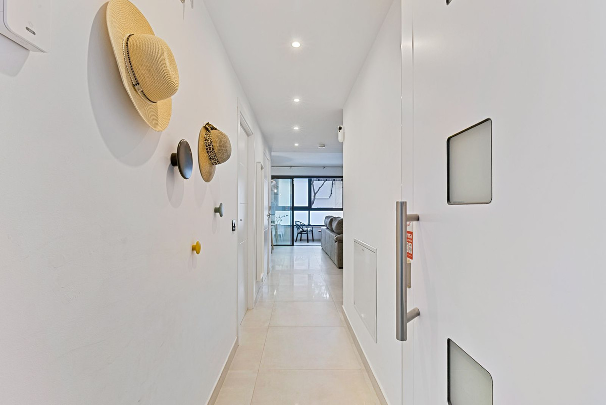 2 Bed Apartment for sale in Los Boliches Costa Del Sol, Málaga, Spain