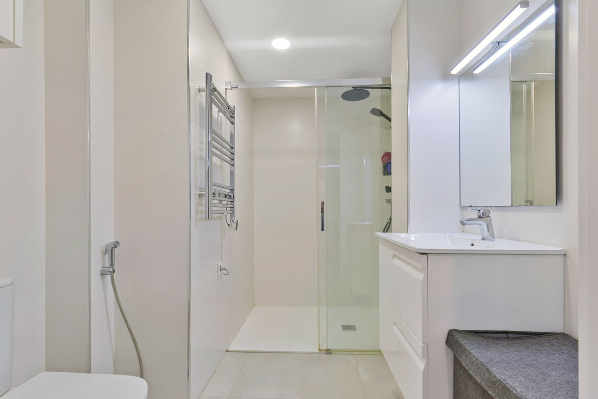 2 Bed Apartment for sale in Los Boliches Costa Del Sol, Málaga, Spain