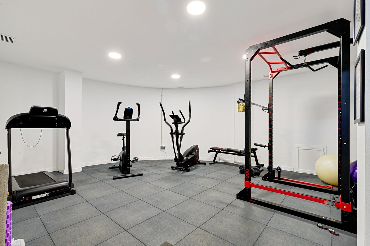 2 Bed Apartment for sale in Los Boliches Costa Del Sol, Málaga, Spain