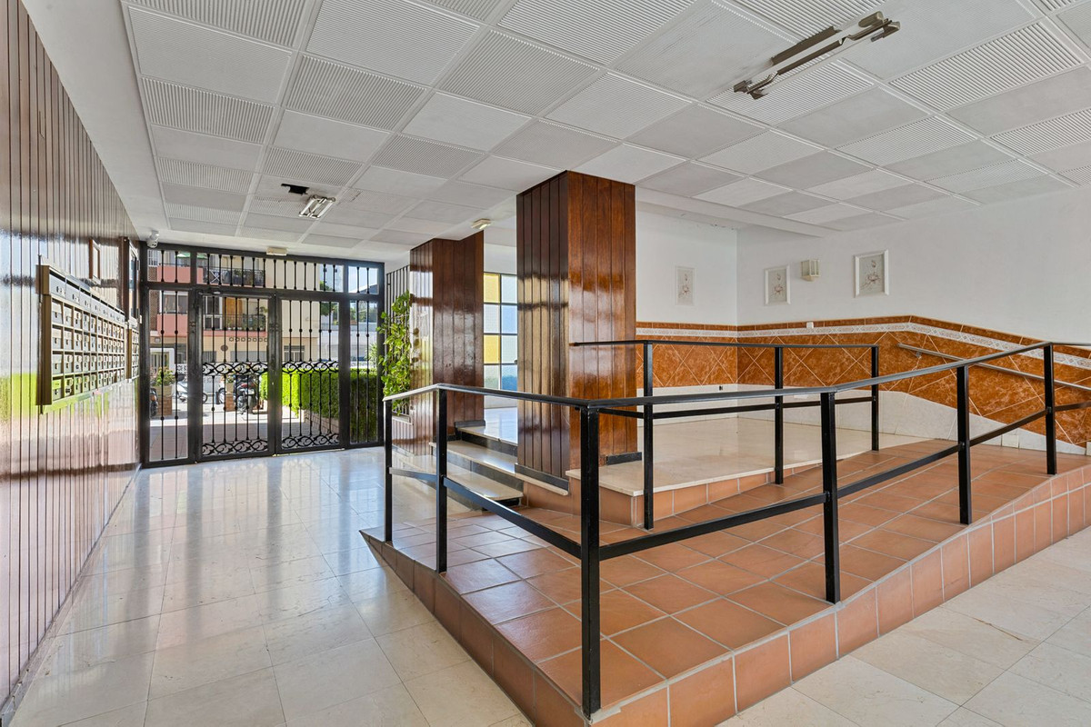 2 Bed Apartment for sale in Los Boliches Costa Del Sol, Málaga, Spain