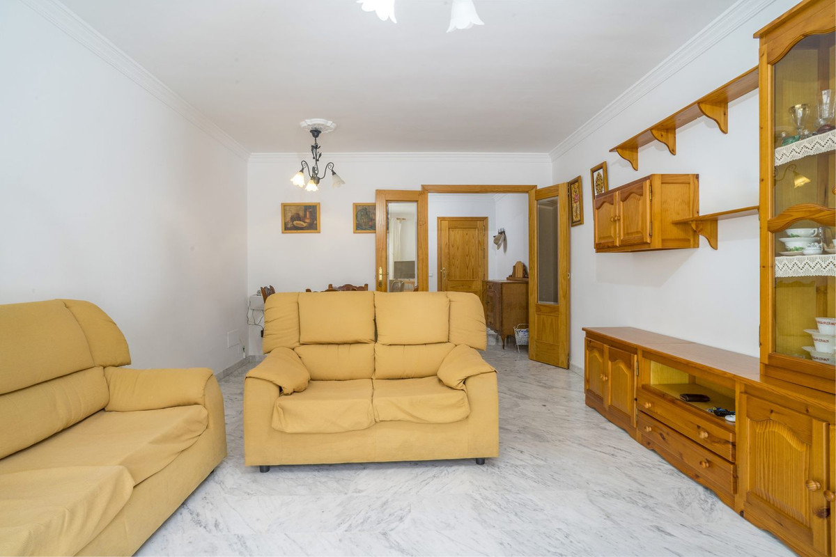 3 Bed Apartment for sale in Estepona Costa Del Sol, Málaga, Spain