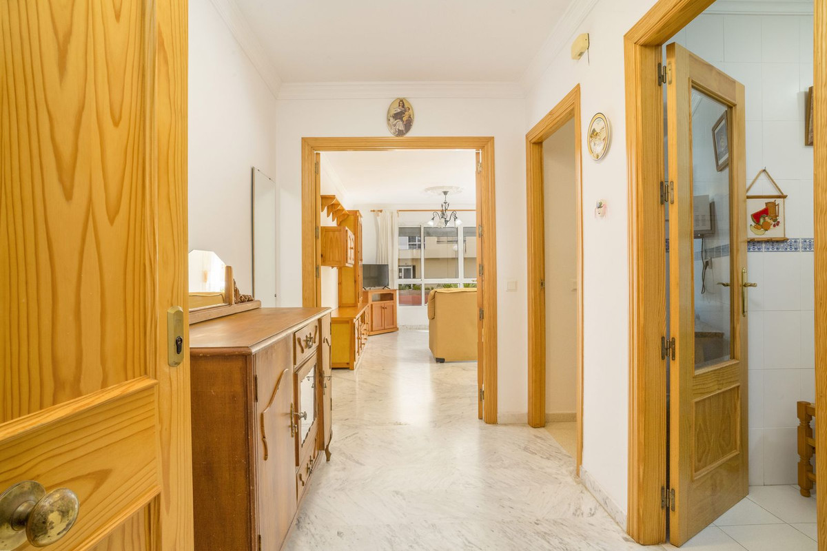 3 Bed Apartment for sale in Estepona Costa Del Sol, Málaga, Spain